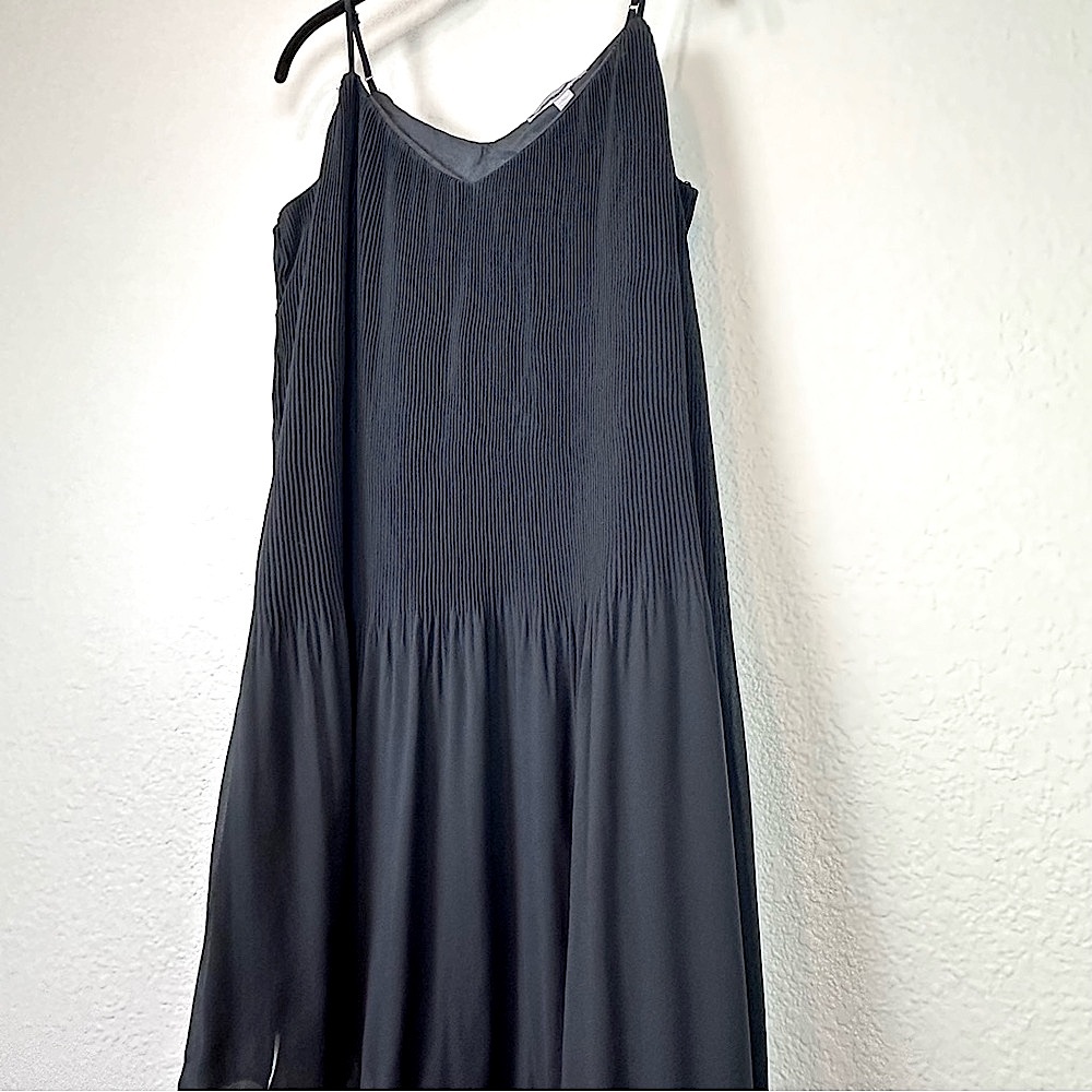 NWOT Chelsea28 Pleated Flare Adjustable Spaghetti Strap Mini Dress Black Medium